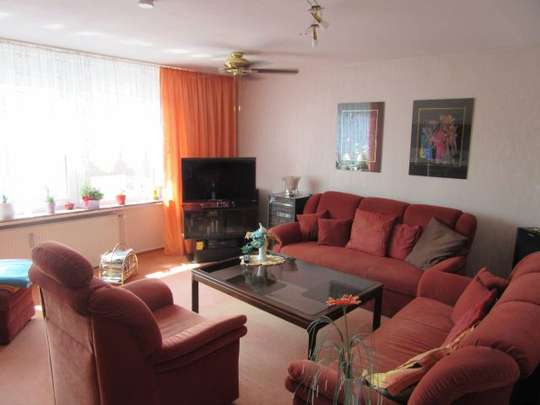 Wohnzimmer 1 im 1. OG Wohnzimmer 1 im 1. OG