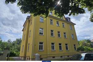 Großzügige Wohnung mit Balkon, Tageslichtbad und separater Küche! – Die vollständige Adresse der Immobilie erhältst du vom Anbieter., 1157 Cotta (Stadtteil), Dresden – Vorschaubild 3