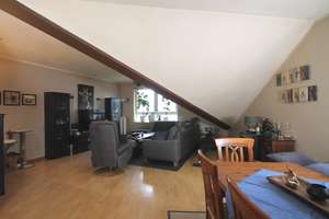 Vermietete 2-Zimmer-DG-Wohnung mit Duplex-Parker in Köln-Bickendorf – Die vollständige Adresse der Immobilie erhältst du vom Anbieter., 50827 Bickendorf, Köln – Vorschaubild 2