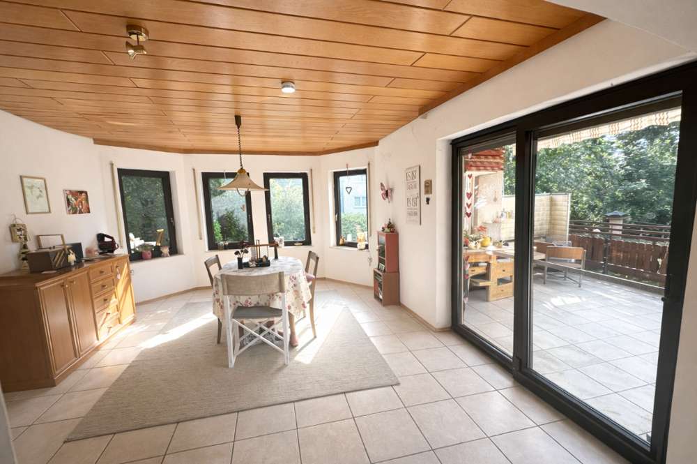 Immobilie in Kirchardt - GLOBAL INVEST | Großzügiges Zweifamilienhaus mit 220m² Wohnfläche und 1.000m² großem Garten - Bild 20