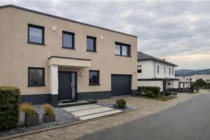 Wenn Architektur flüstert und Ihre Vision antwortet! 🏡 – Die vollständige Adresse der Immobilie erhältst du vom Anbieter., 35586 Wetzlar – Vorschaubild 2