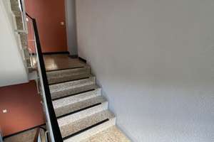 Topgepflegte, moderne 2-Zimmer-Wohnung mit Einbauküche, Balkon und Außenstellplatz in Velbert – Hohenzollernstr. 20, 42551 Velbert-Mitte, Velbert – Vorschaubild 2