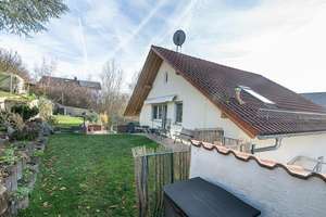 Einfamilienhaus mit gepflegtem Garten, Terrasse und Brunnenwasser-Genuss – Die vollständige Adresse der Immobilie erhältst du vom Anbieter., 93413 Cham – Vorschaubild 7
