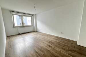 Modernes Wohnen in zentraler Lage – frisch renovierte 2-Zimmer-Wohnung – Deweerthstr. 43, 42107 Wuppertal – Vorschaubild 3