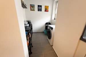 Direkt einziehen! 3 Zimmer mit Einbauküche, 2 Balkone & Blick ins Grüne, Duschbad, Gäste-WC, Aufzug – Klerschweg 1, 50968 Bayenthal, Köln – Vorschaubild 13