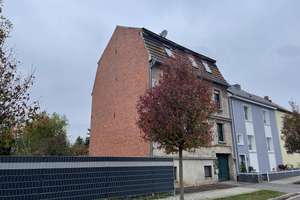 Mehrfamilienhaus mit schönem Grundstück und vielseitigen Nutzungsm – Die vollständige Adresse der Immobilie erhältst du vom Anbieter., 39517 Tangerhütte – Vorschaubild 1