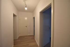 D-Altstadt! Sanierte 2-ZI-Whg mit EBK ab sofort zu vermieten – Ratinger Straße 24, 40213 Altstadt, Düsseldorf – Vorschaubild 2