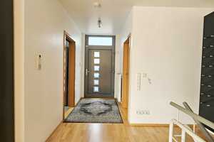 Stilvolles "Haus im Haus" über drei Ebenen mit Südterrasse & Carport – Darmstadt-Dieburg (Kreis) – Vorschaubild 2