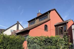 Besondere Architektur trifft auf lichtvolles Wohnen – 65936 Sossenheim, Frankfurt am Main – Vorschaubild 2