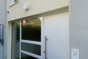Lichtdurchflutete Penthouse-Wohnung mit großer Süd-Terrasse – Die vollständige Adresse der Immobilie erhältst du vom Anbieter., 74081 Sontheim, Heilbronn – Vorschaubild 2