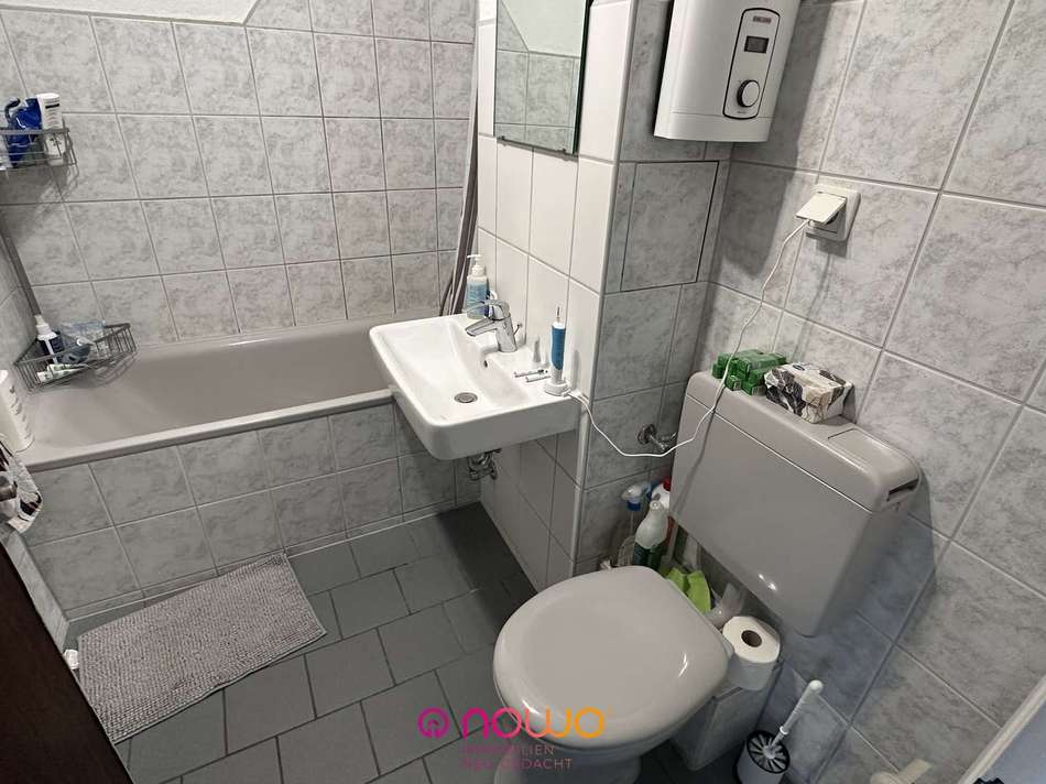 Badezimmer mit Wanne