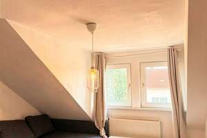 Charmante 2 Zimmer Dachgeschosswohnung im Herzen von Köln – Die vollständige Adresse der Immobilie erhältst du vom Anbieter., 51063 Mülheim (Ortsteil), Köln – Vorschaubild 5