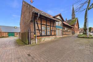 Kernsaniertes Fachwerk-Zweifamilienhaus in Wolfsburg-Brackstedt – 2 Einheiten, vermietet – Die vollständige Adresse der Immobilie erhältst du vom Anbieter., 38448 Brackstedt, Wolfsburg – Vorschaubild 36