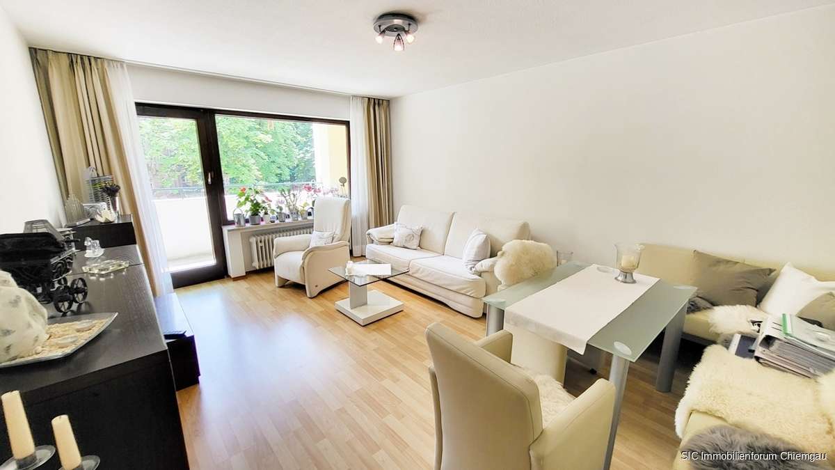 Immobilie in Traunstein - Attraktive 2-Zi.-Wohnung mit Südbalkon in Traunstein 
Nähe Wartberghöhe 
Perfekt als Kapitalanlage - Bild 3