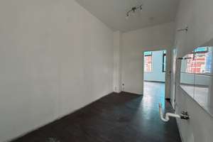 Zentrale Lage im Altbau: Renovierte 1,5-Zimmer-Wohnung zu vermieten – Holzstr. 13, 45141 Nordviertel, Essen – Vorschaubild 2