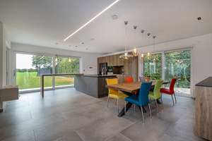 Design trifft Weitblick – Avantgarde-Villa am Feldrand von Krefeld-Verberg! – Die vollständige Adresse der Immobilie erhältst du vom Anbieter., 47802 Traar, Krefeld – Vorschaubild 10