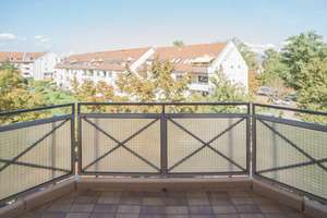 Offen, hell, klimatisiert. Dachgeschosswohnung mit Loggia in Rheinau – 68219 Rheinau, Mannheim – Vorschaubild 4