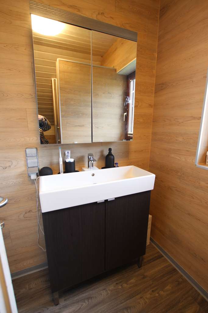 Immobilie in Wiesloch - Charmantes Mehrgenerationen-Ensemble plus 2 Wohneinheiten mit Garten, Garage u. Stellplätze - Bild 4