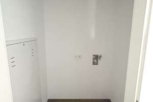 Großzügige Balkonwohnung mit TG-Stellplatz in Zentrumsnähe zu vermieten! – Tannenbergstraße 30, 51465 Stadtmitte, Bergisch Gladbach – Vorschaubild 9