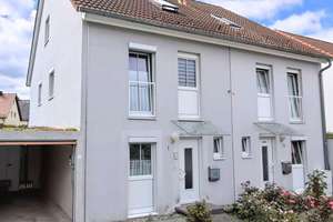 DHH mit Garten in ruhiger Lage von BT-Oberkonnersreuth – Die vollständige Adresse der Immobilie erhältst du vom Anbieter., 95448 Oberskonnersreuth, Bayreuth – Vorschaubild 1