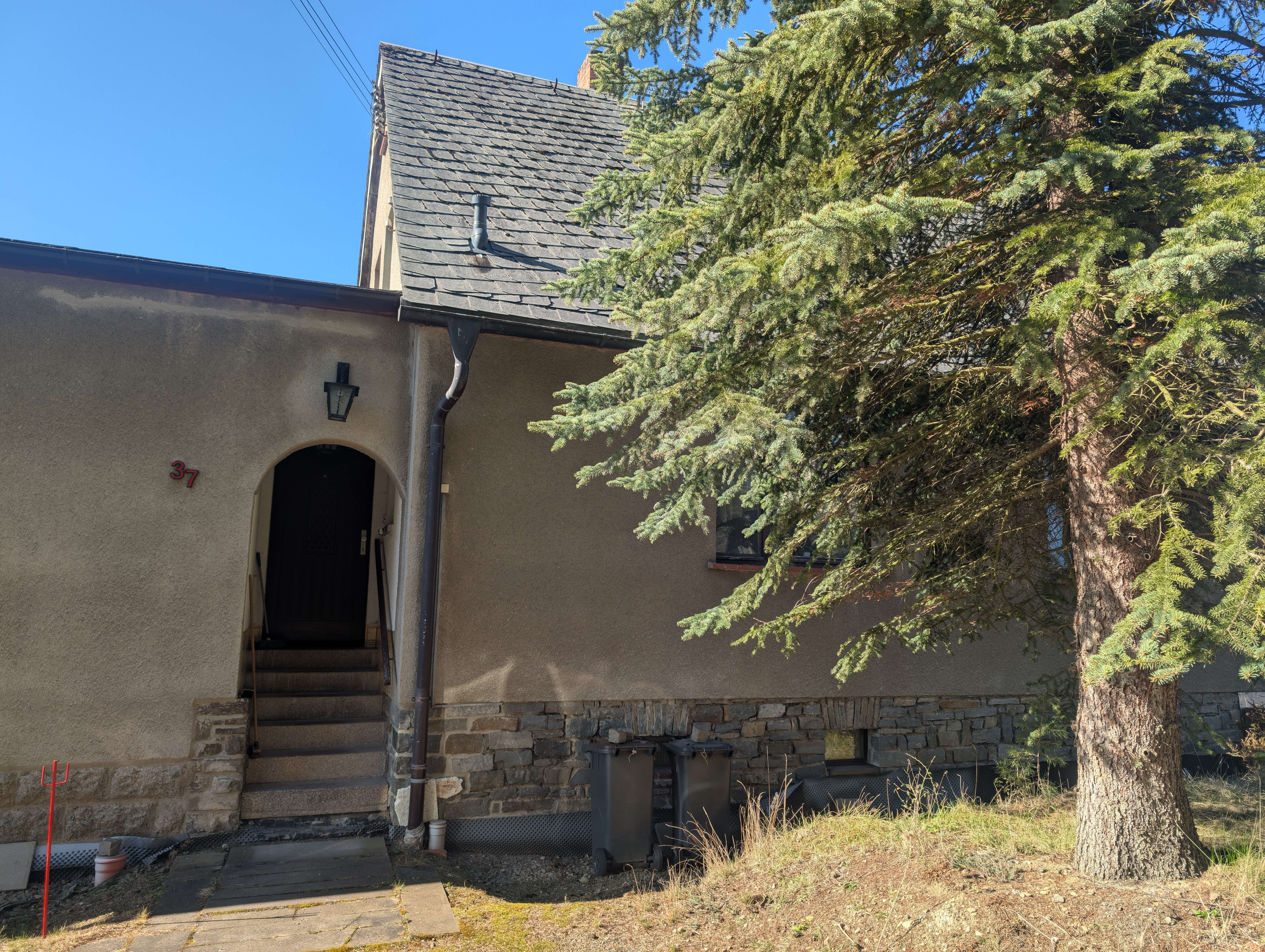 Doppelhaushälfte mit Traumblick – Wohnen in schöner Lage von Lauter-Bernsbach!, Erzgebirgskreis – Bild 2