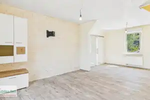 FREISTEHENDES WOHNHAUS MIT ÜBERDACHTEM BALKON UND SICHT INS GRÜNE IN FREUDENBURG! – Trier-Saarburg (Kreis) – Vorschaubild 4