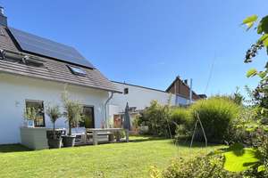 Provisionsfrei: Bezugsfertiges Energiesparhaus in Alleinlage mit PV-Anlage & Wärmepumpe – Krummfuhr 45, 53229 Holzlar, Bonn – Vorschaubild 4