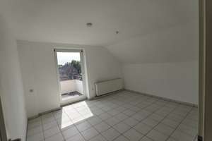 Ruhige 2 Zimmer Dg-Wohnung  mit Südbalkon Nähe Sterkrade-Mitte – Mathildestraße 4, 46149 Sterkrade-Mitte, Oberhausen – Vorschaubild 3