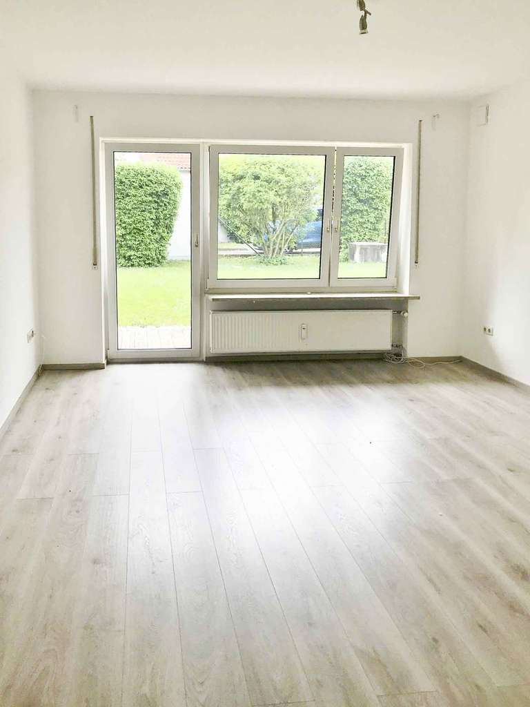 Immobilie in Augsburg - Modernes Apartment mit Garten, EBK, Terrasse & Blick ins Grüne - Bild 2