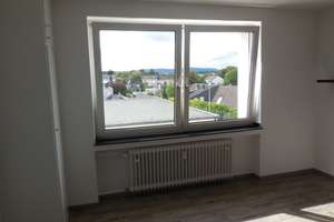 Kleine Helle Wohnung mit neuem Badezimmer gute Verkehrsanbindung  – Trierer Straße 244, 52078 Forst, Aachen – Vorschaubild 5