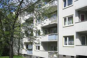 LASSEN SIE SICH VORMERKEN: renovierte 3-Zimmer Wohnung mit Balkon zu vermieten