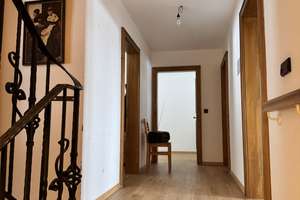 Reihenmittelhaus mit Sonnenterrasse und Einliegerwohnung in ruhiger Lage – Die vollständige Adresse der Immobilie erhältst du vom Anbieter., 83714 Miesbach – Vorschaubild 9