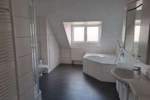 Gepflegte 4 Zimmer Maisonette Wohnung in der City – Die vollständige Adresse der Immobilie erhältst du vom Anbieter., 76133 Innenstadt-West, Karlsruhe – Vorschaubild 7