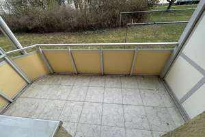 Helle Erdgeschosswohnung mit Balkon sucht neuen Mieter! – Eickendorfer Str. 8, 39122 Fermersleben, Magdeburg – Vorschaubild 1