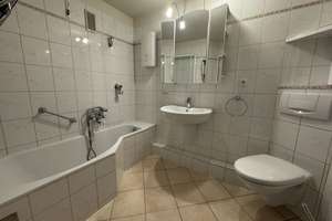Großzügige 3- Zimmer-Wohnung in der Damschkestr. 35 in Lübeck zu vermieten! Otto Stöben GmbH – Damaschkestr. 35, 23560 Sankt Jürgen, Lübeck – Vorschaubild 2