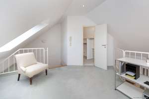 Schwabing – am Hohenzollernplatz: 4-Zimmer-Maisonettewhg. im DG mit Balkon zum Innenhof, Lift & TG. – Die vollständige Adresse der Immobilie erhältst du vom Anbieter., 80796 Neuschwabing, München – Vorschaubild 19