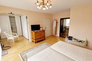 Zuhause mit Charakter, Kamin & Sauna – großzügiges Familienhaus mit Garten und Doppelgarage – Die vollständige Adresse der Immobilie erhältst du vom Anbieter., 45470 Menden-Holthausen, Mülheim an der Ruhr – Vorschaubild 12