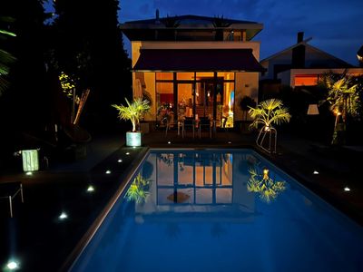 Exklusive Villa mit Pool und großzügigem Garten in ruhiger Lage