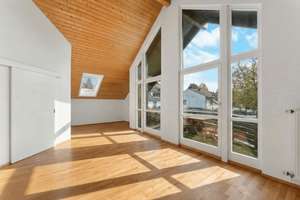 Lichtdurchflutete Wohnung im Obergeschoss mit Südbalkon und offenem Raumgefühl in Allach – Die vollständige Adresse der Immobilie erhältst du vom Anbieter., 80997 Allach, München – Vorschaubild 3