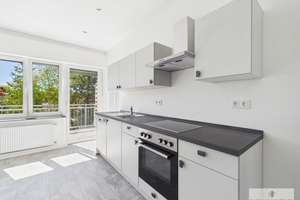 „Modernisierte, lichtdurchflutete Wohnung mit Balkon, Einbauküche & Garage“ – Die vollständige Adresse der Immobilie erhältst du vom Anbieter., 66130 Brebach-Fechingen, Saarbrücken – Vorschaubild 4