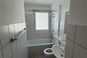 Lichtdurchflutete 2,5-Zimmer-Wohnung mit 2 Balkonen am Hölderlinplatz – Kornbergstr 50, 70176 Hölderlinplatz, Stuttgart – Vorschaubild 17