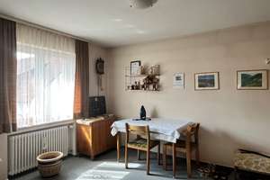Gepflegtes Wohnhaus - zwei Wohneinheiten/zwei Garagen - ruhige Ortsrandnähe – Die vollständige Adresse der Immobilie erhältst du vom Anbieter., 71083 Herrenberg – Vorschaubild 5