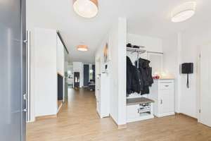 Modernes Familienhaus Bj. 2018 in Feldrandlage | 191 m² Wohnfläche | Doppelgarage | Smart Home – Wilhelm-Behrens-Straße 6, 38448 Wendschott, Wolfsburg – Vorschaubild 6