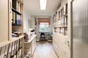 2-ZKB-Wohnung mit potenzial und sonniger Loggia mit Blick ins Grüne – Odenwaldstr. 30, 68259 Feudenheim, Mannheim – Vorschaubild 9