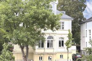Einmaliges 6 Zi.-Altbau-Highlight im Viktoriaviertel von Wiesbaden für große Familien u. anspruchs