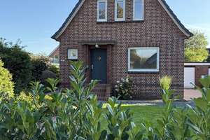 Erstbezug: Modernisiertes Rotklinker  Einfamilienhaus in unmittelbarer Stadtparknähe! – Steindamm 48, 22844 Norderstedt – Vorschaubild 1