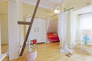 Möblierte Maisonette Wohnung in Jugendstilvilla mit Blick ins Grüne in Stuttgart Feuerbach – Die vollständige Adresse der Immobilie erhältst du vom Anbieter., 70469 Bahnhof Feuerbach, Stuttgart – Vorschaubild 2