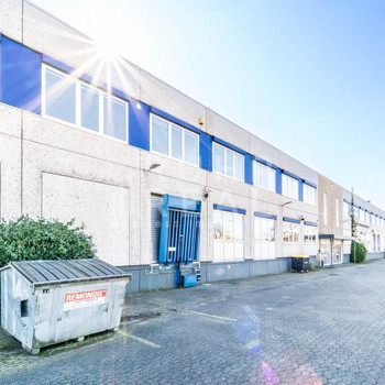 Attraktive Lager-/ Logistikfläche in Hilden | Rampen-/ und ebenerdige Andienung | angrenzende Büros