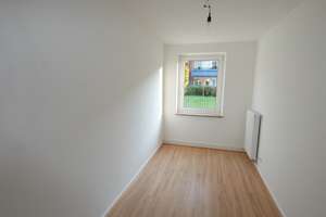 Sehr helle, ruhige 3 Zimmer Balkon-Wohnung, Nähe UKE - direkt vom Eigentümer – Henning-Wulf-Weg 16, 22529 Lokstedt, Hamburg – Vorschaubild 8