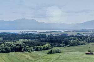 SPEKTAKULÄRER VIERSEITHOF IN IDYLLISCHER PARKLANDSCHAFT MIT BERGBLICK – Die vollständige Adresse der Immobilie erhältst du vom Anbieter., 83257 Gstadt am Chiemsee – Vorschaubild 2